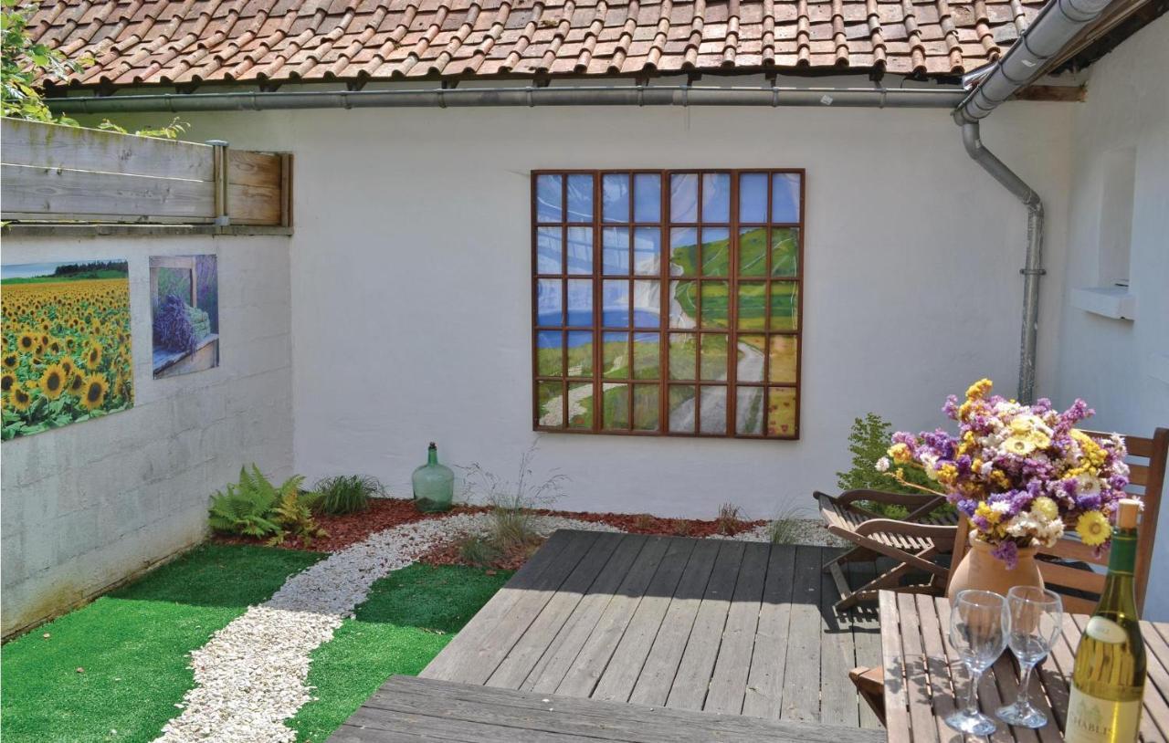Gorgeous Home In Senlecques With Kitchen Kültér fotó